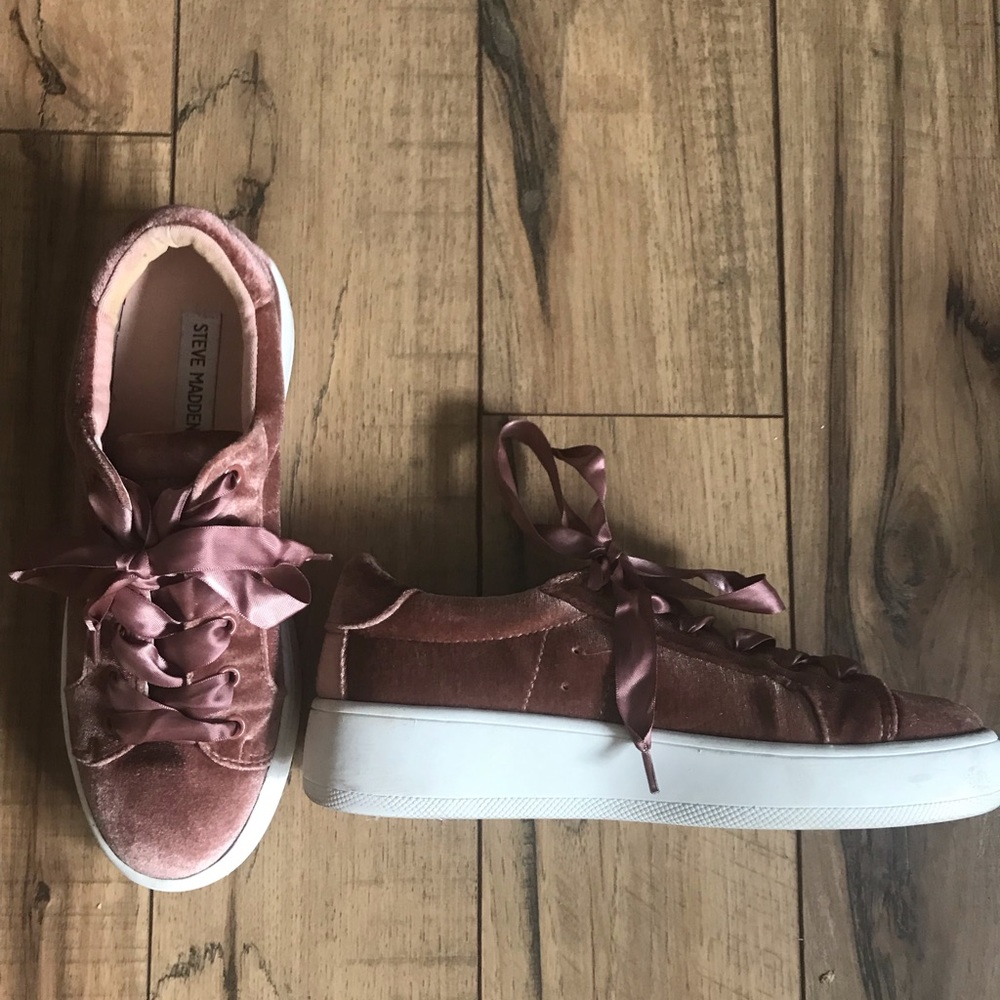 Pink velour Steve Madden sneakers
